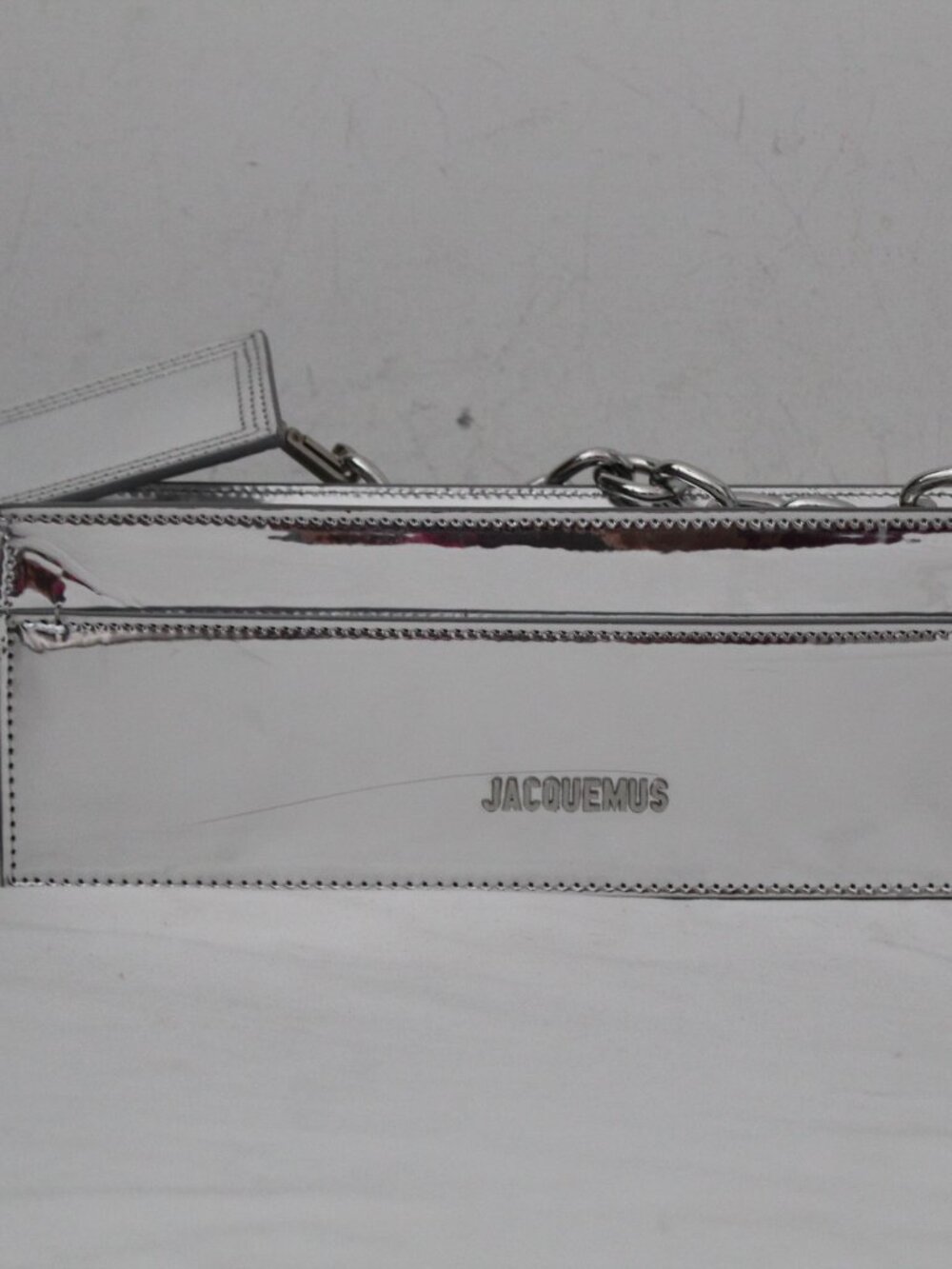 Jacquemus Silver Patent Leather Shoulder Bag Zip Top - Picture 11 of 14